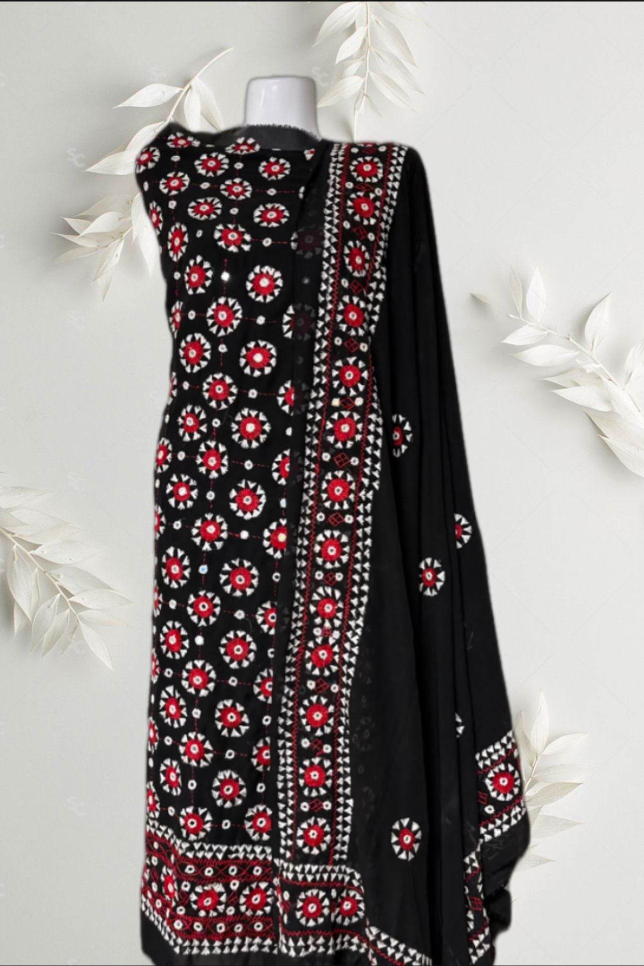 Lady 3 Piece Hand Embroidery Set(black and Hand Embroidery red)