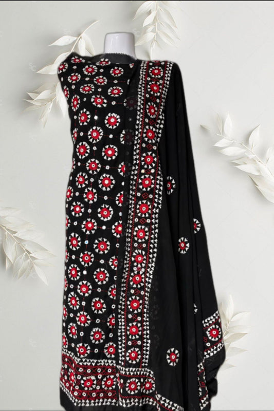 Lady 3 Piece Hand Embroidery Set(black and Hand Embroidery red)